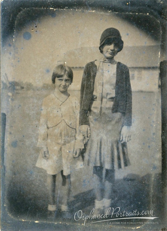 OrphanedPortraits-121214- Geneva & Winnefred Drake 1